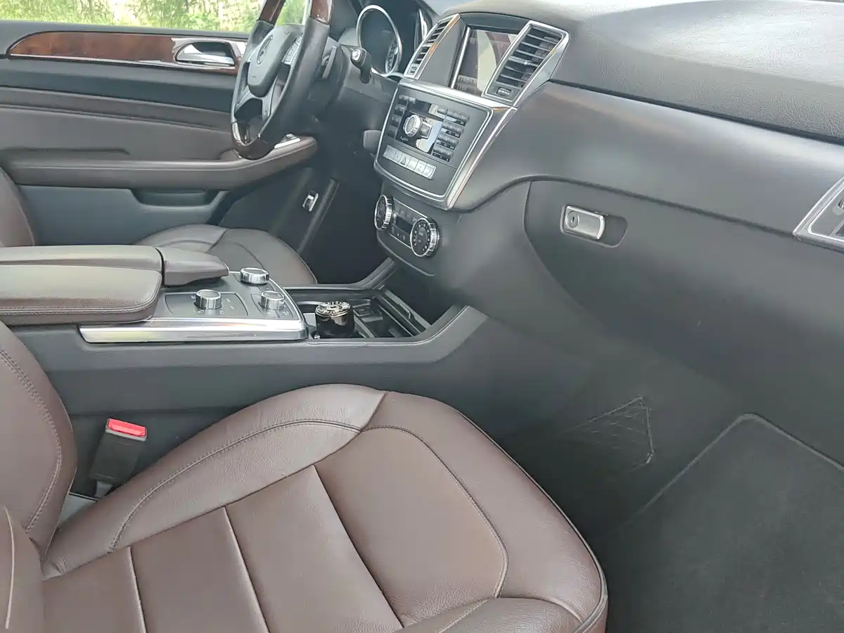 Mercedes-Benz M-Class 2012 Model ML 350 Luxury фото 14