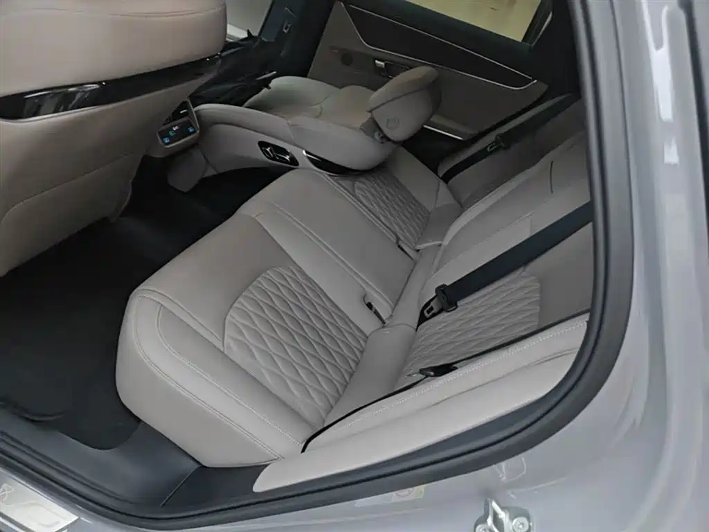 BYD Han 2025 Model EV 701KM LiDAR Smart Driving Version фото 17