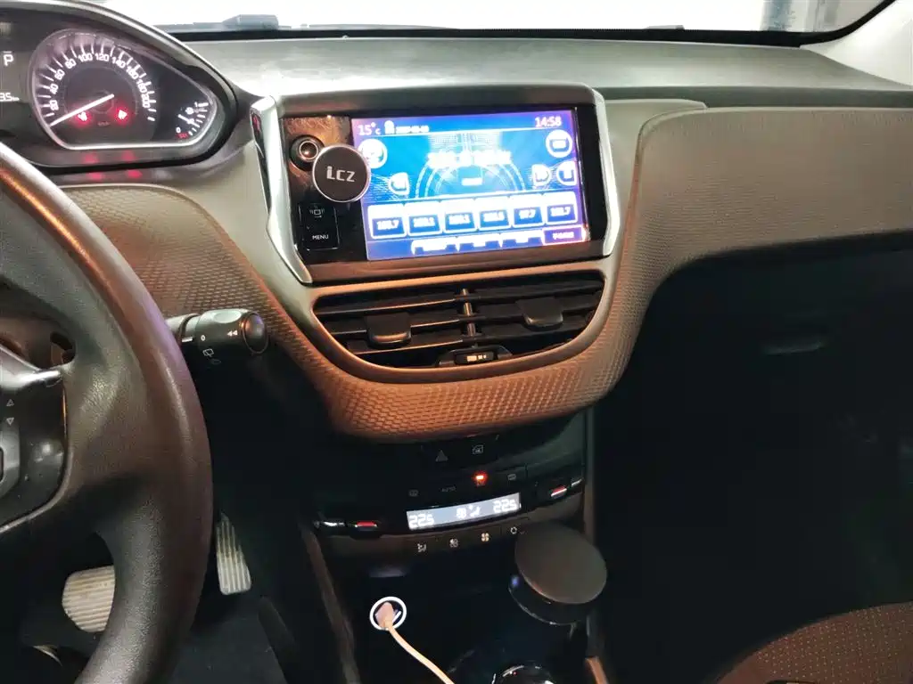 Peugeot 2008 2016 230THP Automatic Fashion фото 20