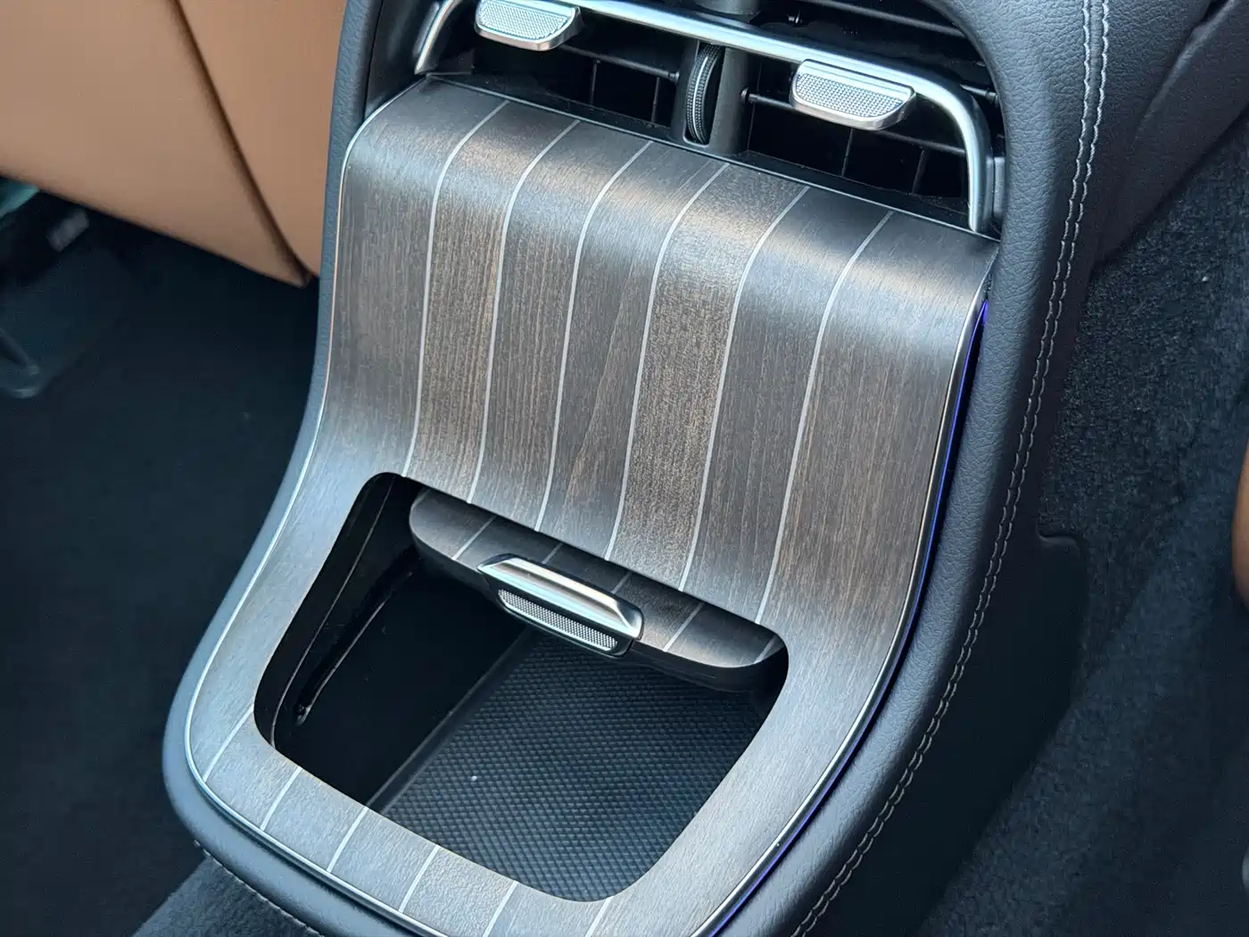 Mercedes-Benz E-Class 2024 E 300 L Fashion фото 21
