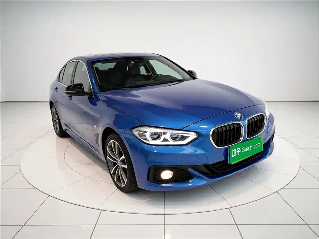 BMW 1 Series 2017 118i Sport фото 22