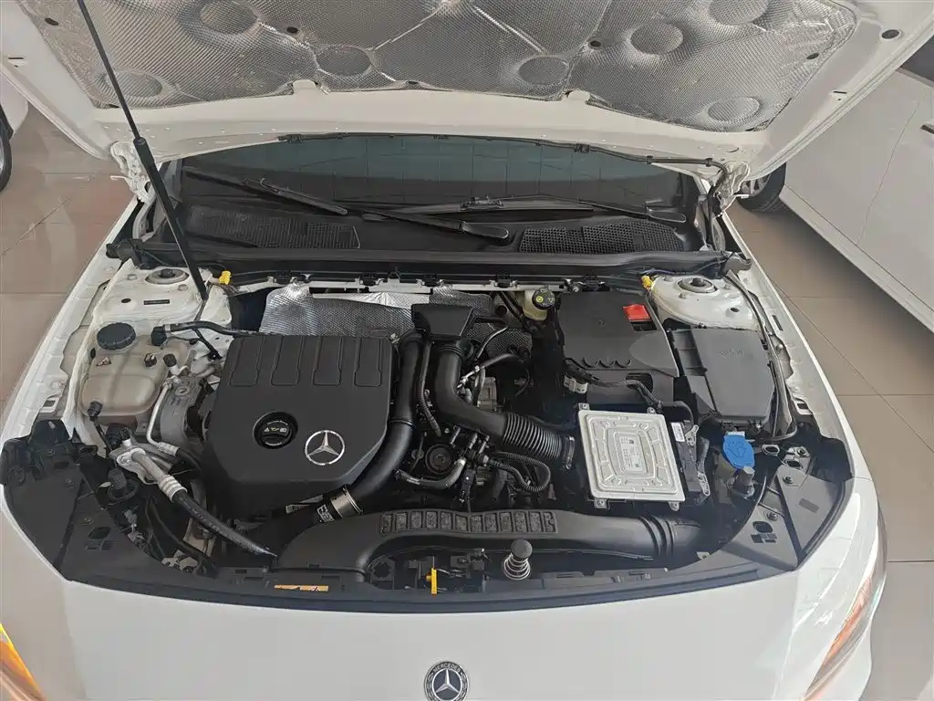 Mercedes-Benz A-Class (Import) 2019 A 200 Dynamic Version фото 16