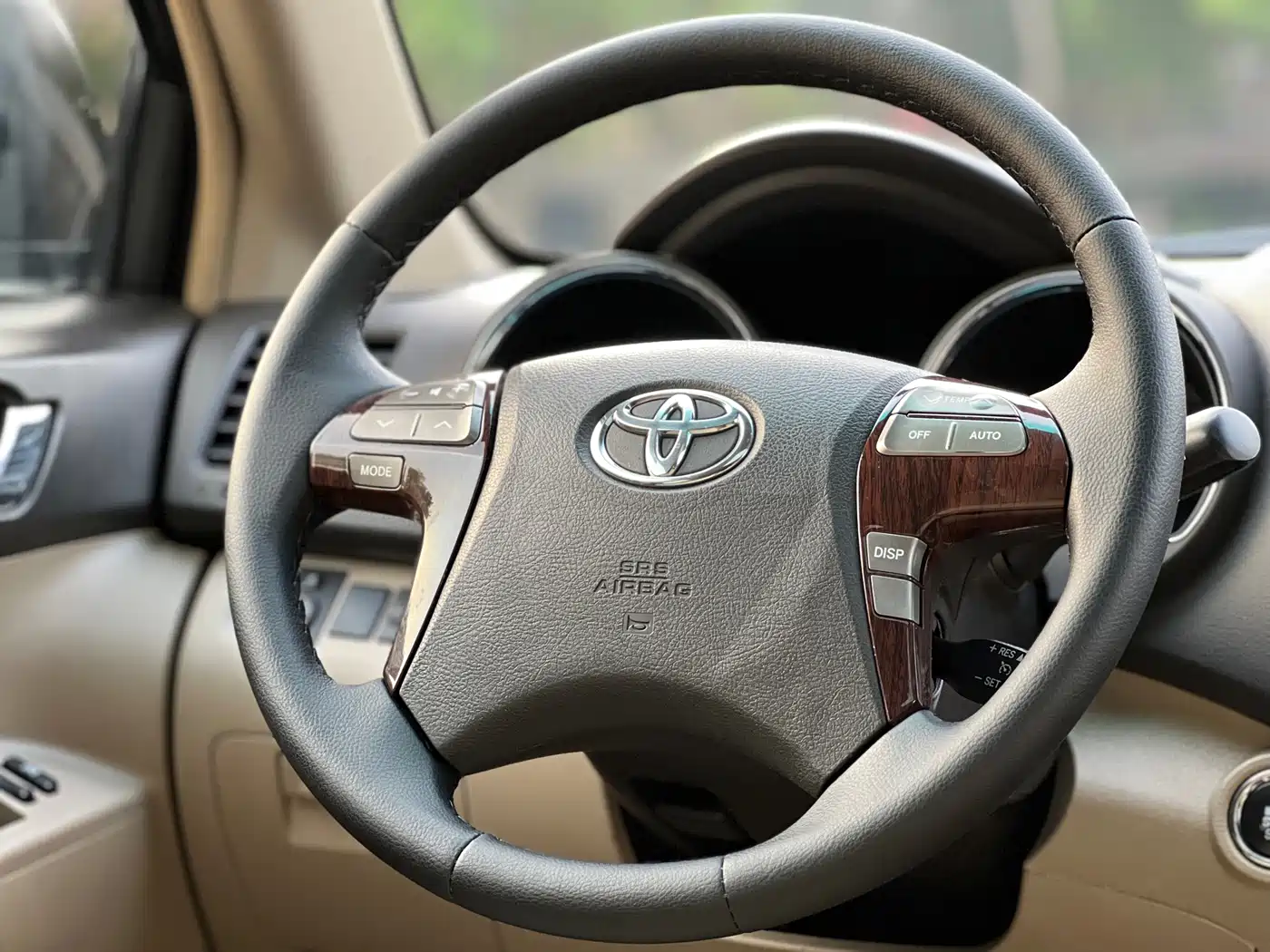 Toyota Highlander 2011 2.7L 2WD 7-seat Luxury Navigation фото 17