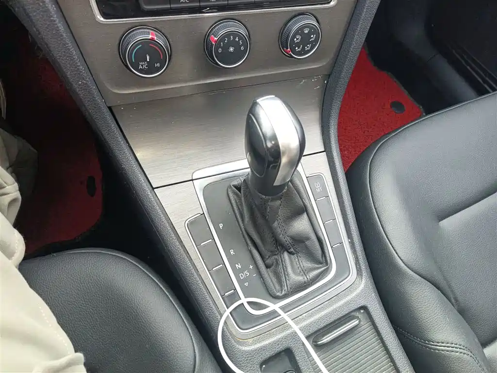 Volkswagen Golf 2015 1.4TSI Automatic Comfort фото 10