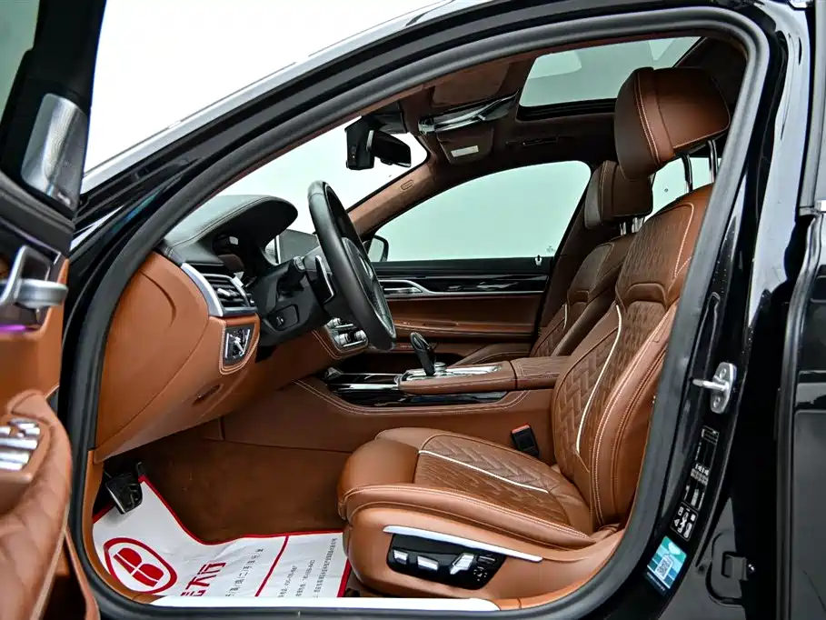 BMW 7 Series 2019 Facelift 740Li xDrive Executive M Sport Package фото 11