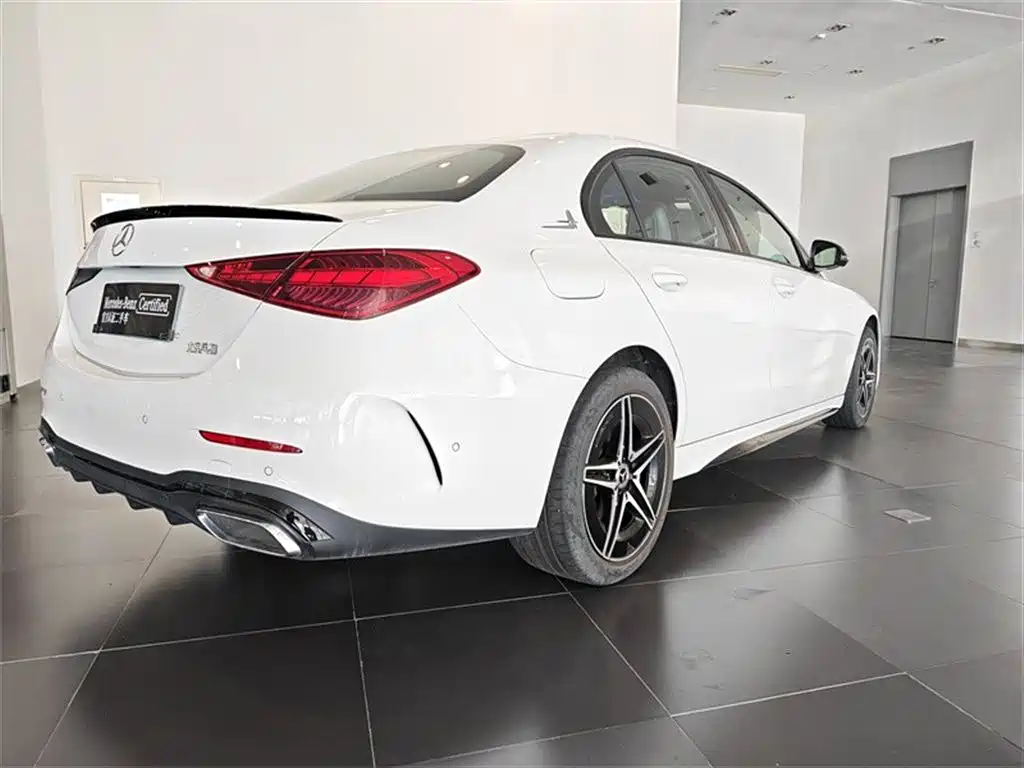 Mercedes-Benz C-Class 2024 Facelift III C 260 L Night Sport Edition фото 3