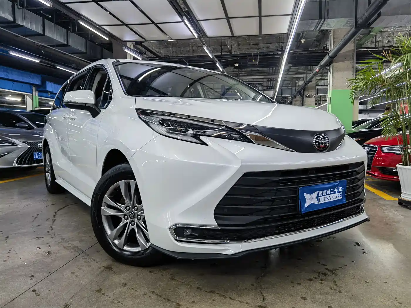 Toyota Sienna 2025 2024 2.5L Hybrid Comfort Edition