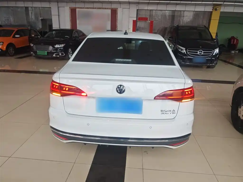 Volkswagen Bora 2023 300TSI DSG Premium Edition фото 6