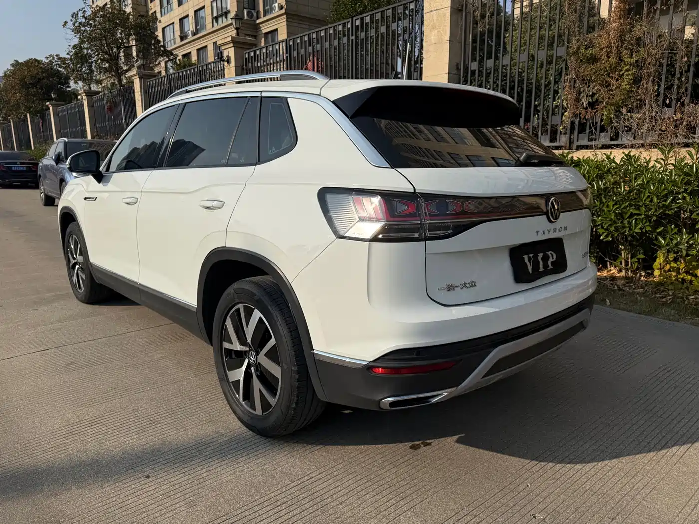 Volkswagen Tayron 2023 300TSI 2WD Luxury Plus Advanced Edition фото 9