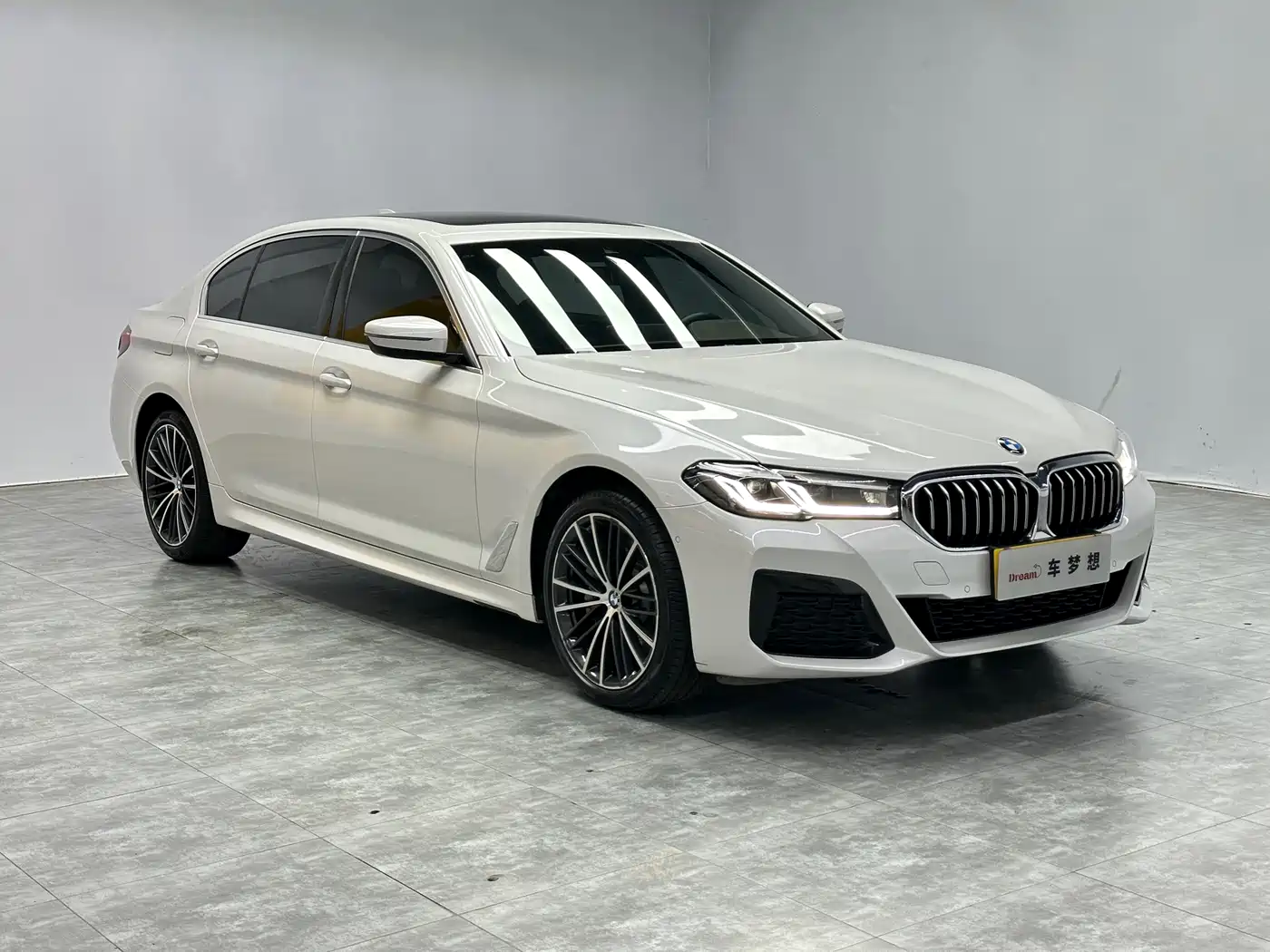 BMW 5 Series 2023 530Li Leading M Sport Package фото 3