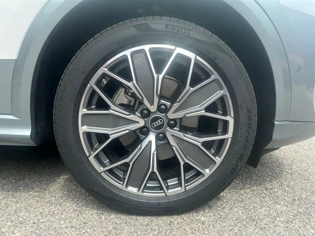 Audi Q5L 2026 Luxury Sport 150kW фото 23