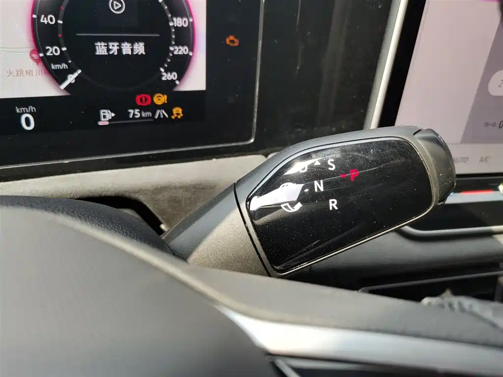 Volkswagen Tiguan L 2024 PRO 380TSI 4WD R-Line Premium Edition фото 14