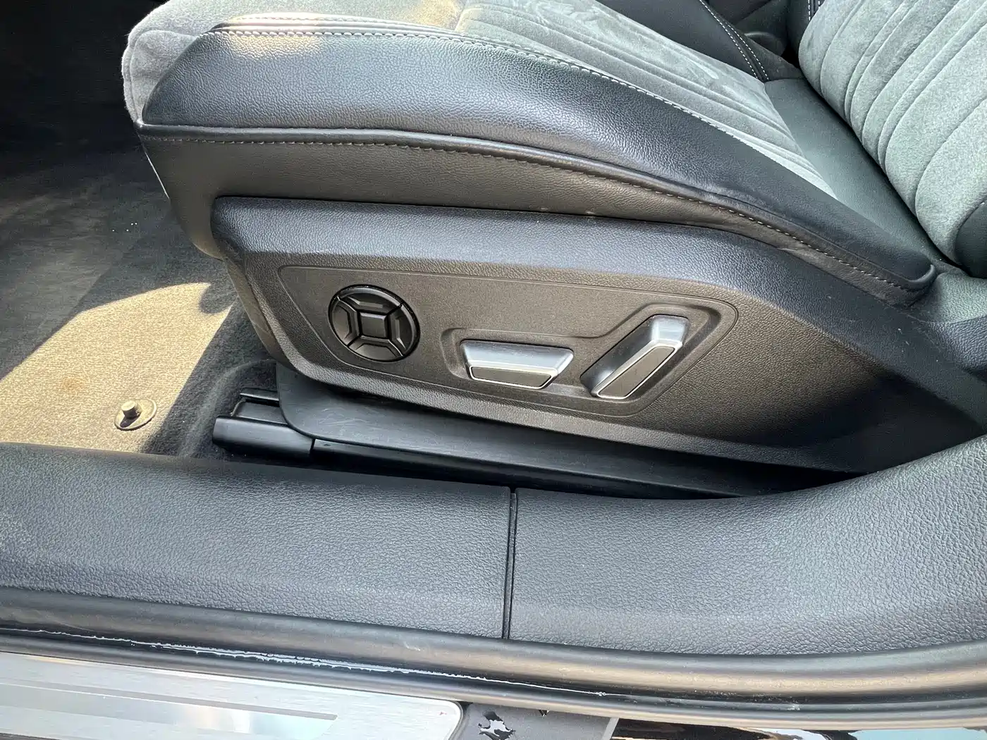 Audi A6L 2024 40 TFSI Luxury Dynamic фото 14