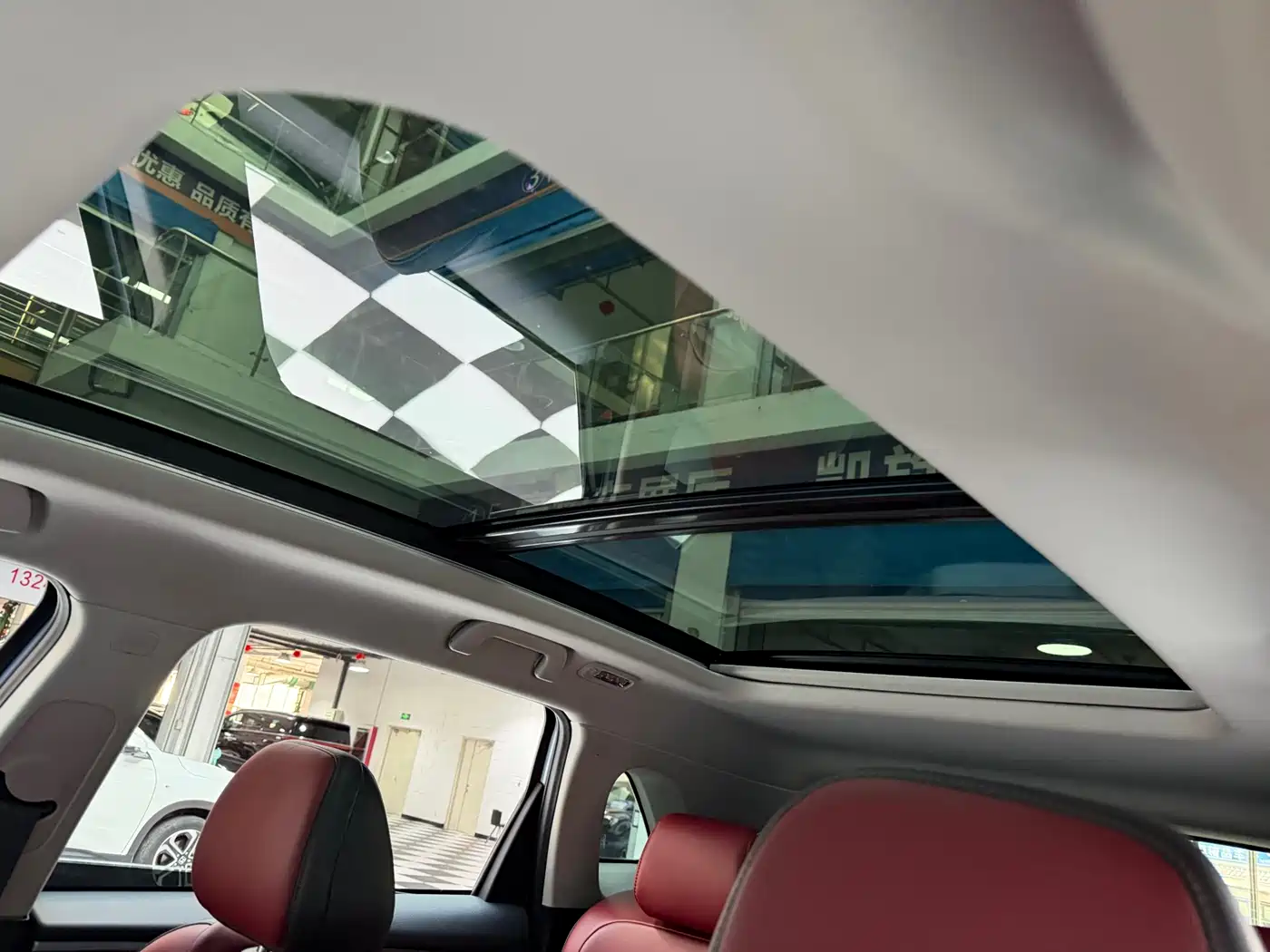 GAC Trumpchi Trumpchi GS4 PLUS 2022 270T Automatic Starry Sky Edition фото 18