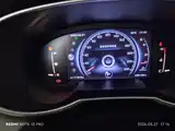 Фото 12 - Geely Atlas