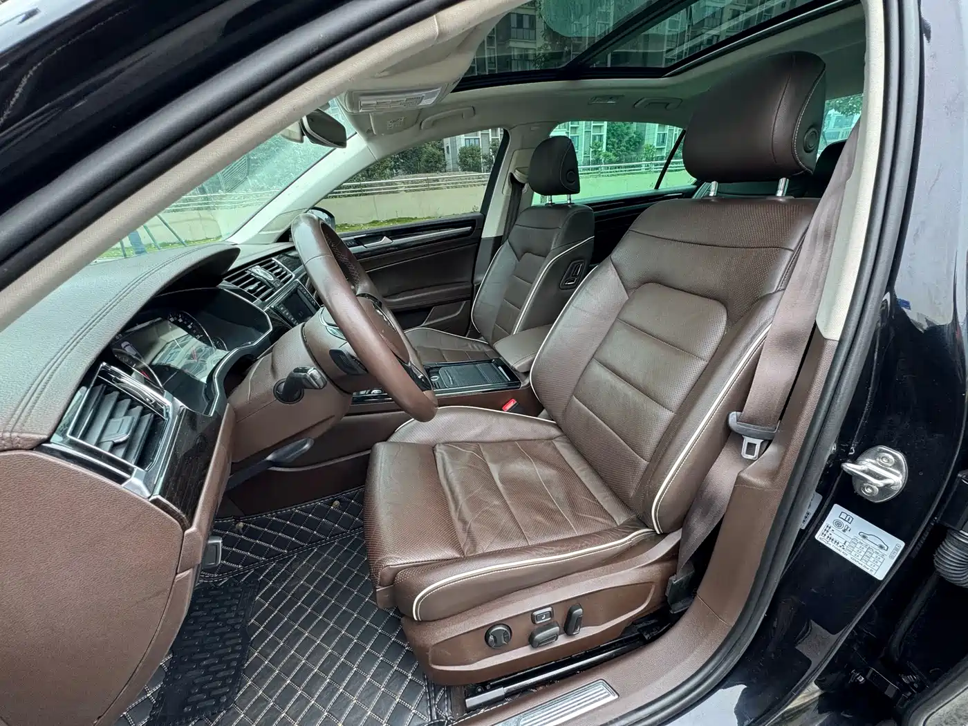 Volkswagen Phideon 2016 380TSI 2WD Ultimate Edition фото 5