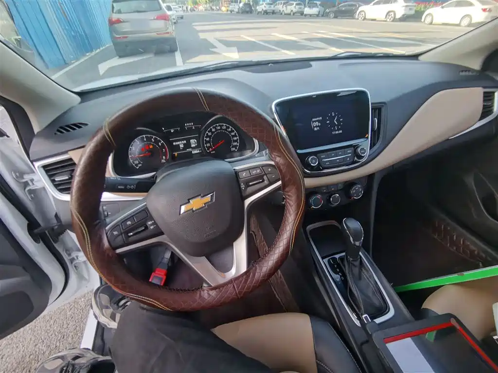 CHEVROLET CRUZE