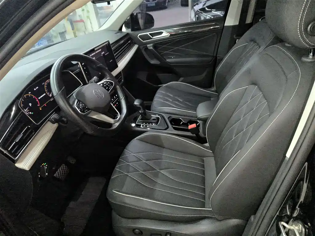 Volkswagen Tiguan L 2022 330TSI Automatic 2WD Smart Edition фото 15