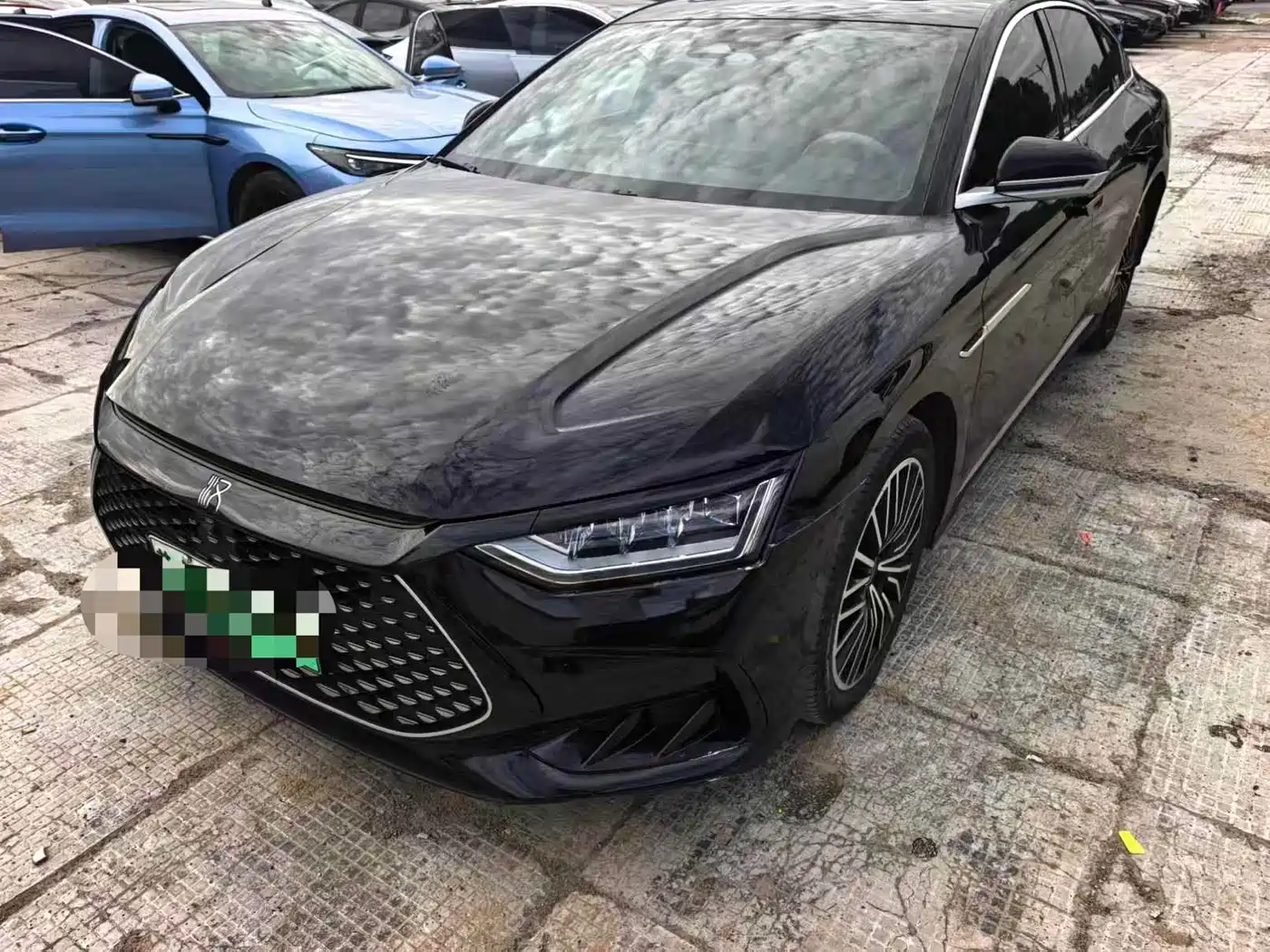 BYD Han 2023 DM-i Champion Edition 121KM Premium