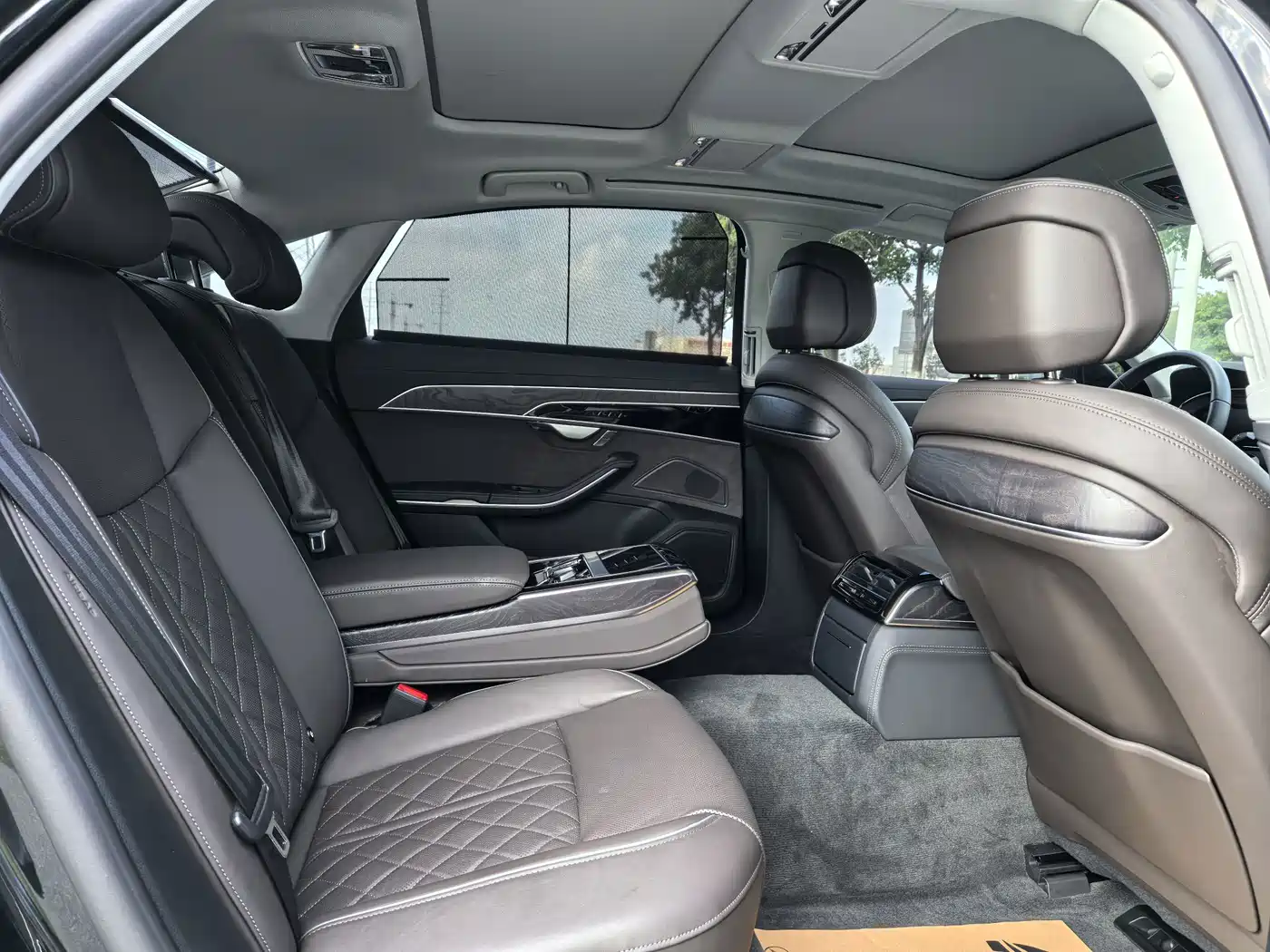 Audi A8 2024 2023 A8L 50 TFSI quattro Exclusive