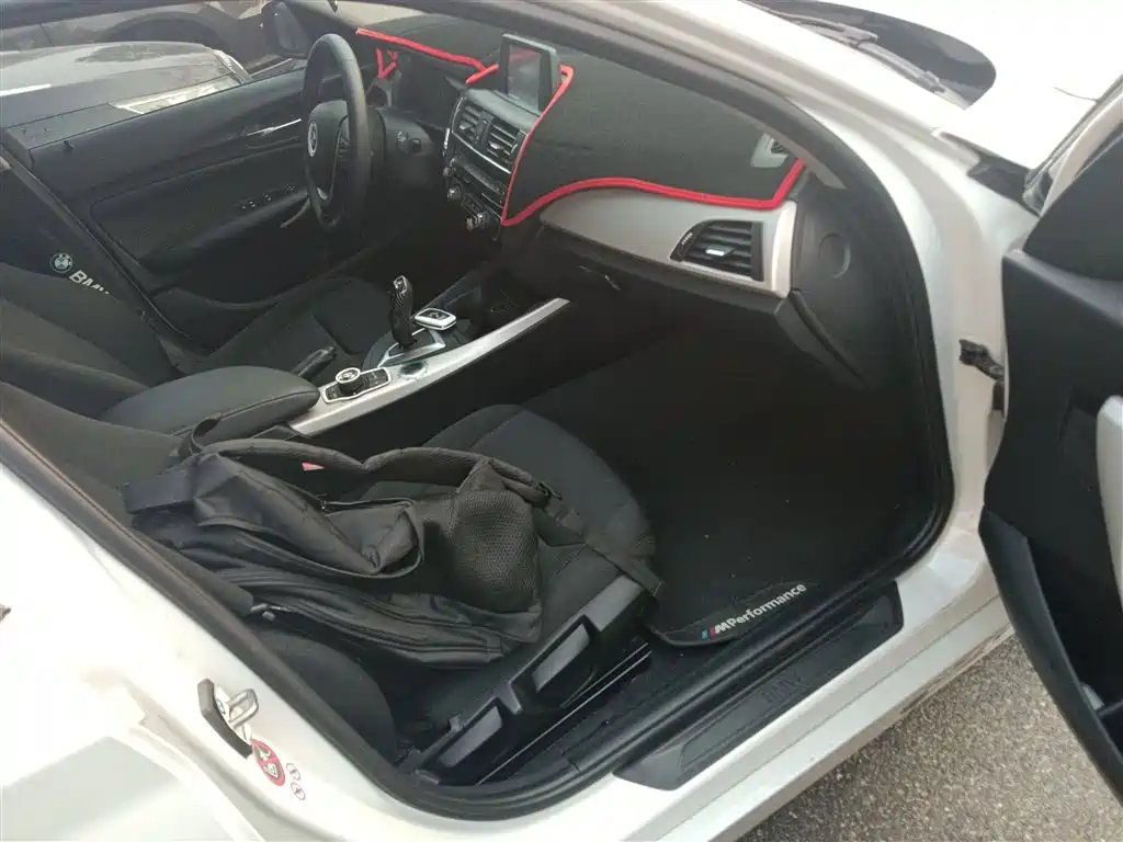 BMW 1 Series (Import) 2016 118i Leading фото 20