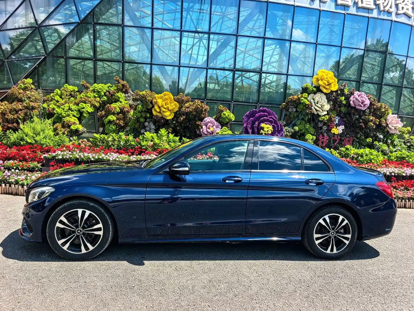 Фото 3 - Mercedes-Benz C-Class