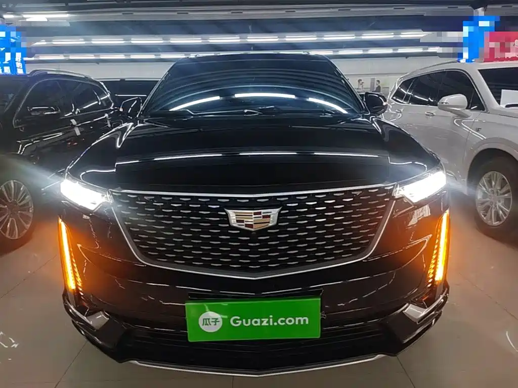 Cadillac XT6 2021 2.0T 6-seater 4WD Luxury фото 3