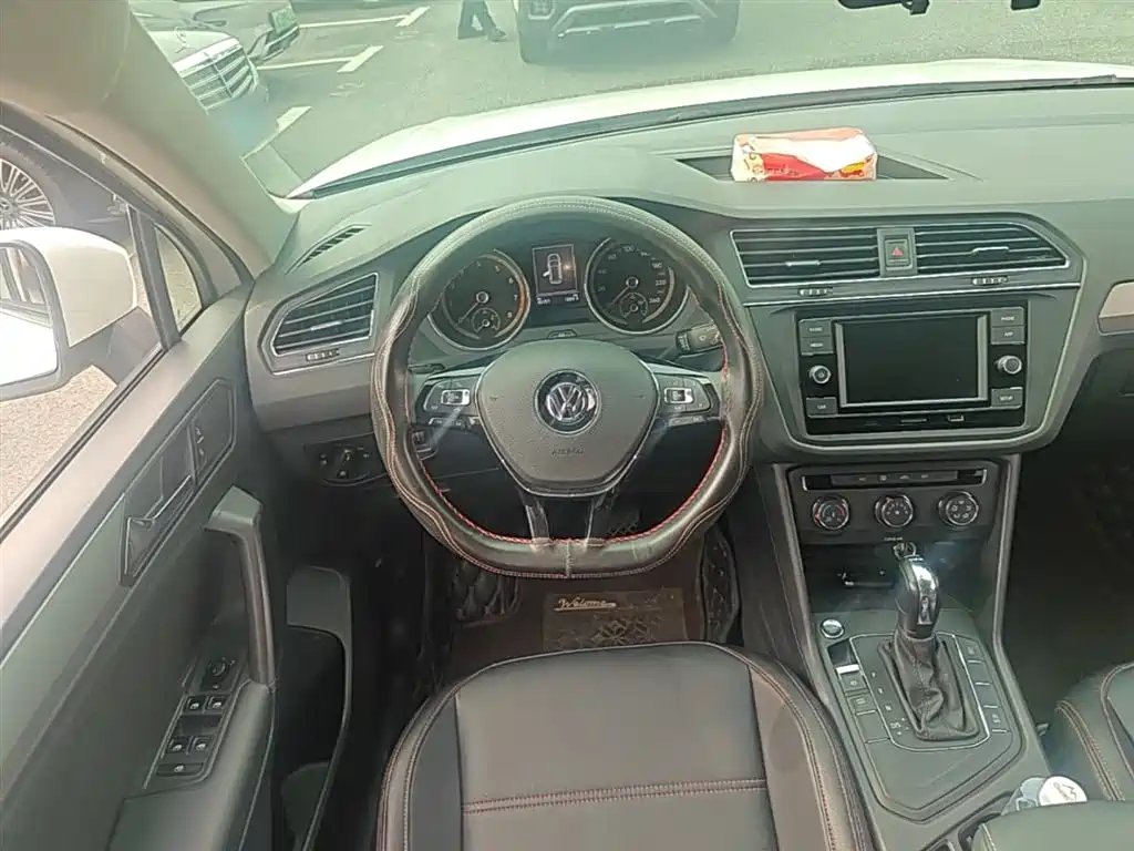 Volkswagen Tiguan L 2020 330TSI Auto 2WD Trend China VI фото 11