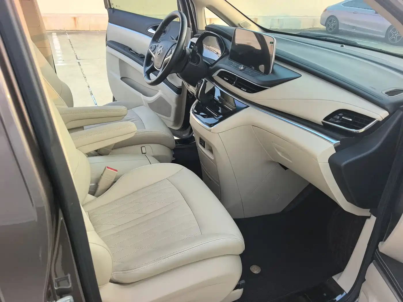 Buick GL8 2023 Land Business Class 652T Smart Luxury фото 12