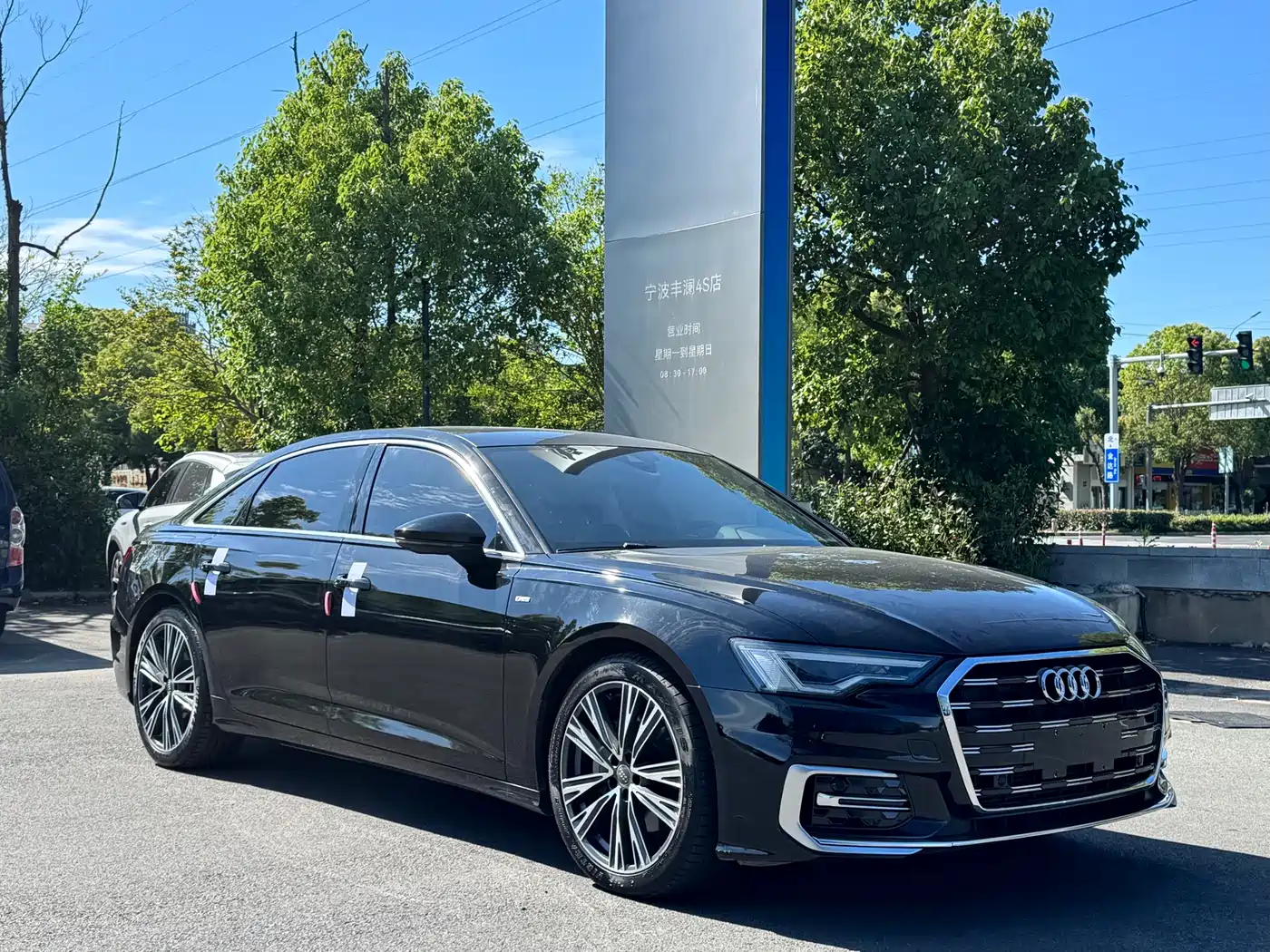 Audi A6L 2022 40 TFSI Luxury Dynamic фото 3