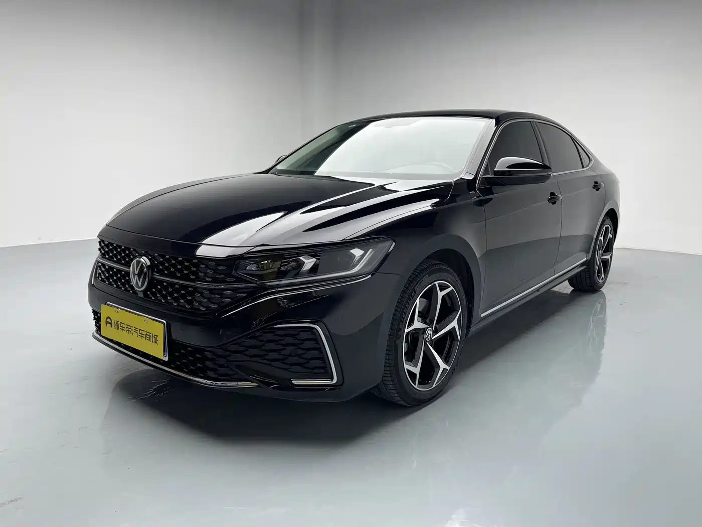 Volkswagen Passat 2024 Model 380TSI Starlight Elite фото 2