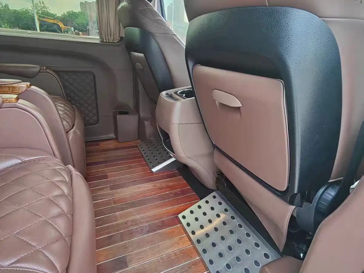 Mercedes-Benz Vito 2018 2.0T Business Edition China VI фото 17