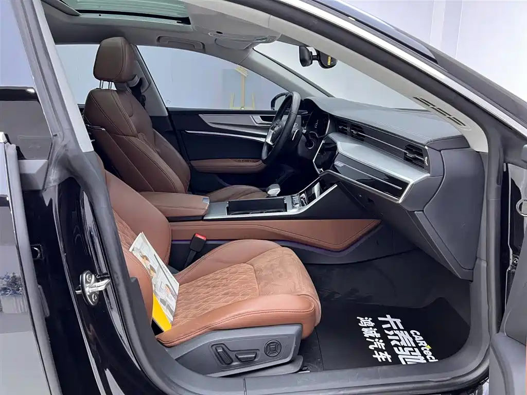 Audi A7L 2024 45 TFSI quattro Premium Luxury фото 21