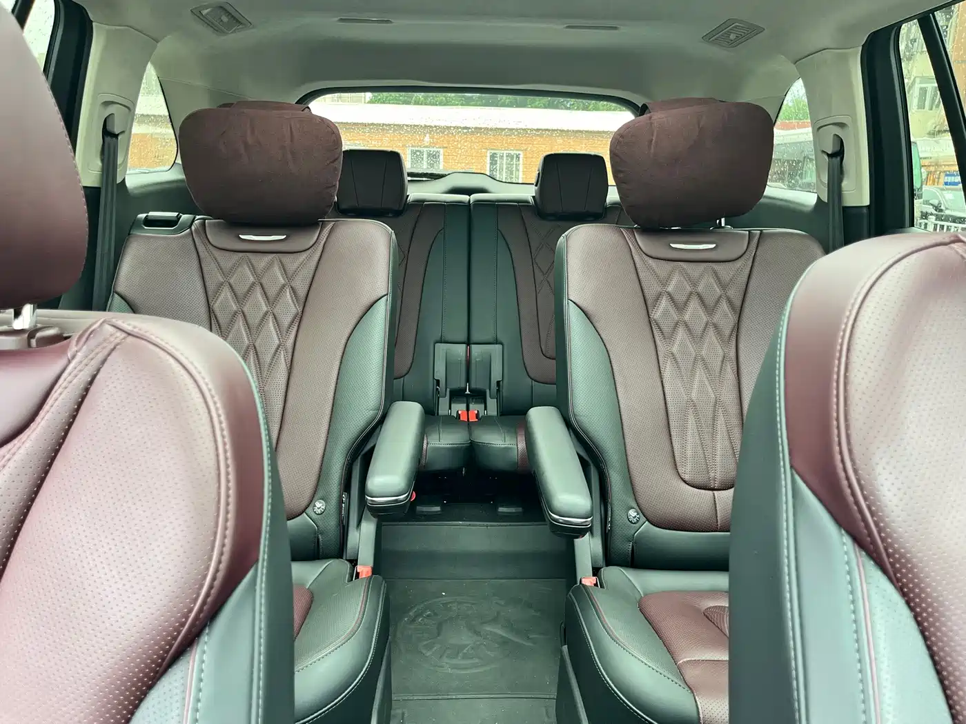 Hongqi HS7 2023 2023 2.0T Automatic 4WD Flag Leader Edition (6-seater)