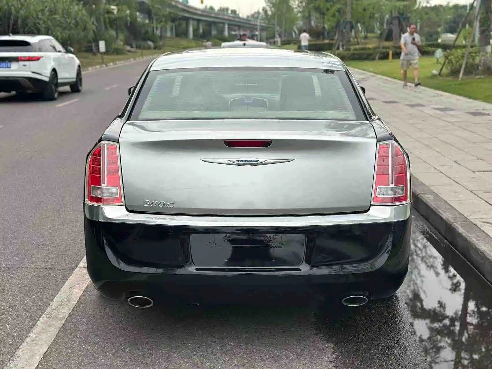 صورة 11 - Chrysler 300C (Import)
