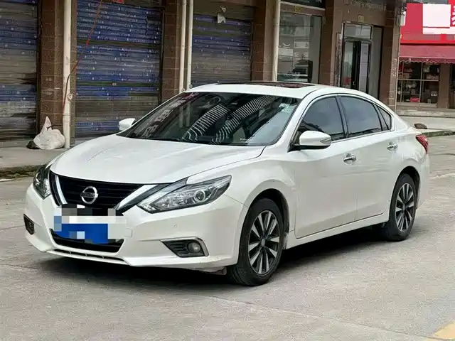 NISSAN TEANA