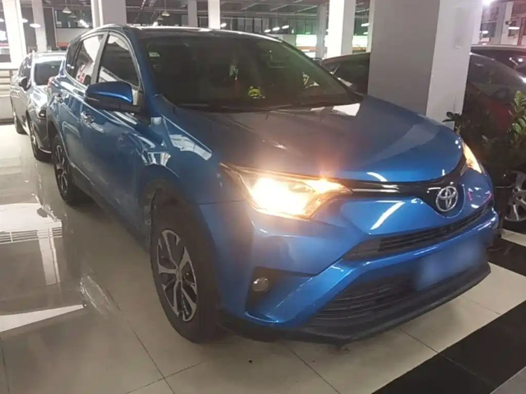 Toyota RAV4 Rongfang 2016 2.0L CVT 2WD Trend (China V) фото 4