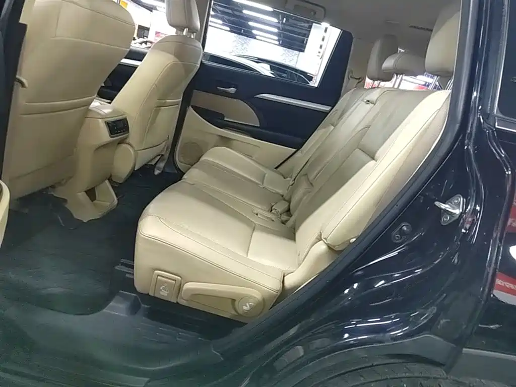 Toyota Highlander 2017 2.0T 4WD Premium 7-Seater фото 17