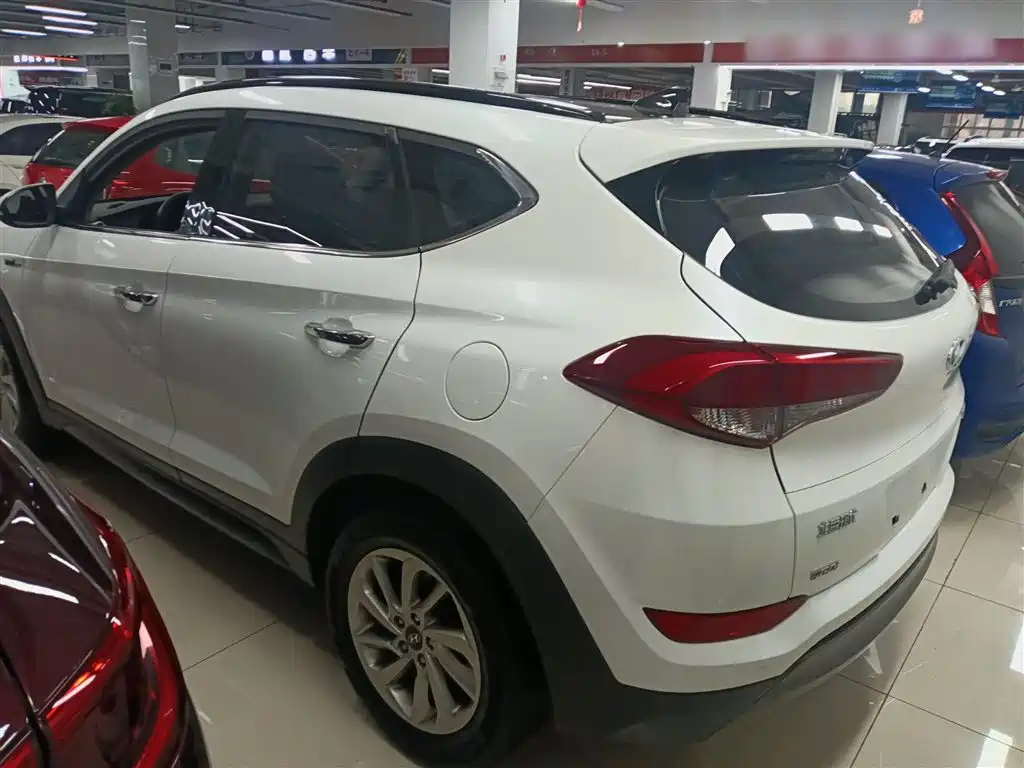 Hyundai Tucson 2015 1.6T Dual Clutch 2WD Smart фото 23