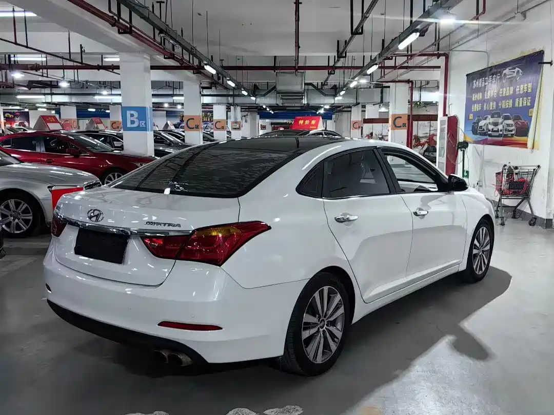 Hyundai Mistra 2014 1.8L Auto Smart GLS фото 2
