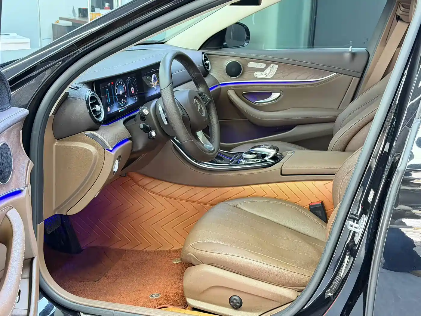 Mercedes-Benz E-Class 2017 E 300 L Luxury фото 7