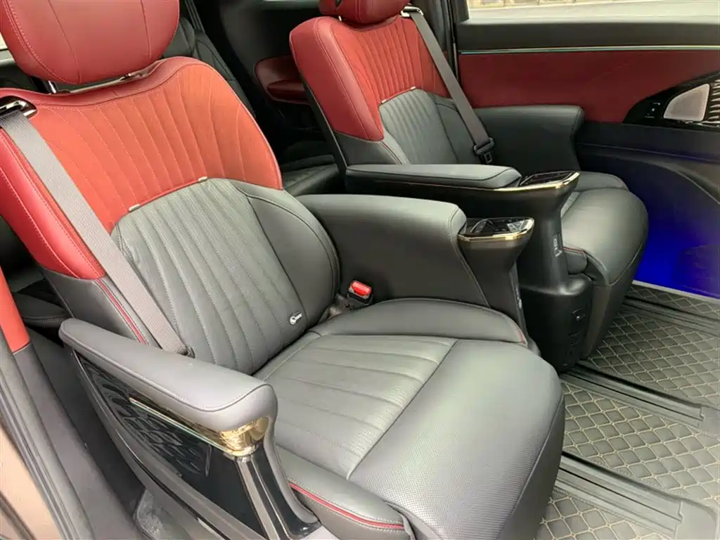 GAC Trumpchi Trumpchi M8 2023 Model Master Series 400T Ultimate Edition фото 25