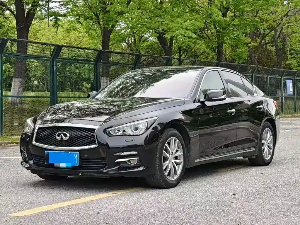 Infiniti Q50L