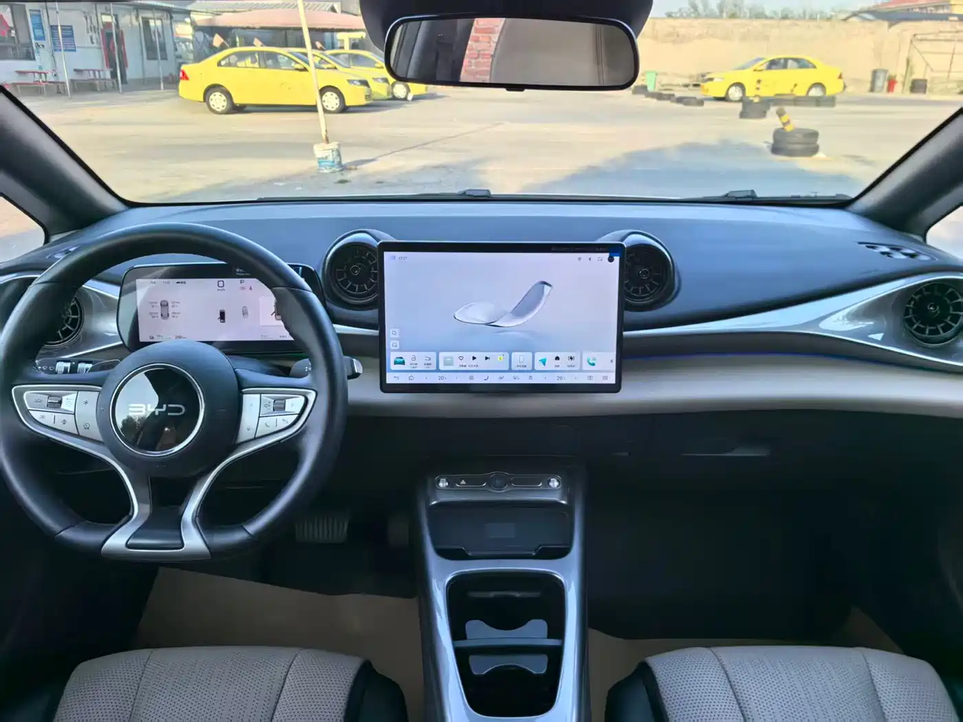 BYD Dolphin 2025 Smart Drive Edition 410km Fashion Version фото 7