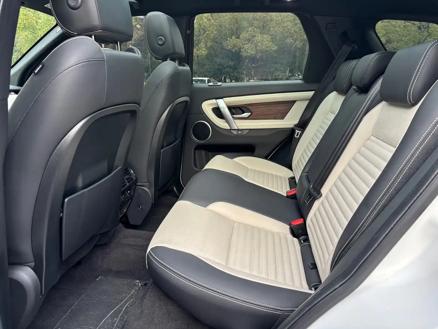 Land Rover Discovery Sport 2020 249PS R-Dynamic Performance фото 9