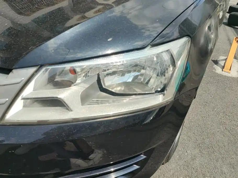Volkswagen Santana 2015 1.6L Automatic Trend Edition фото 5