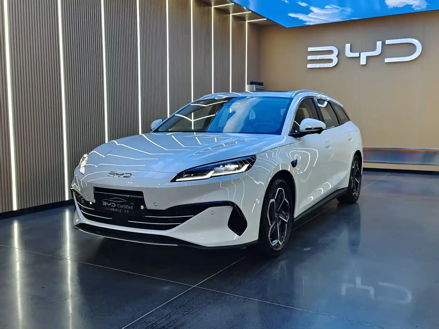 BYD Seal 06 DM-i Touring 2025