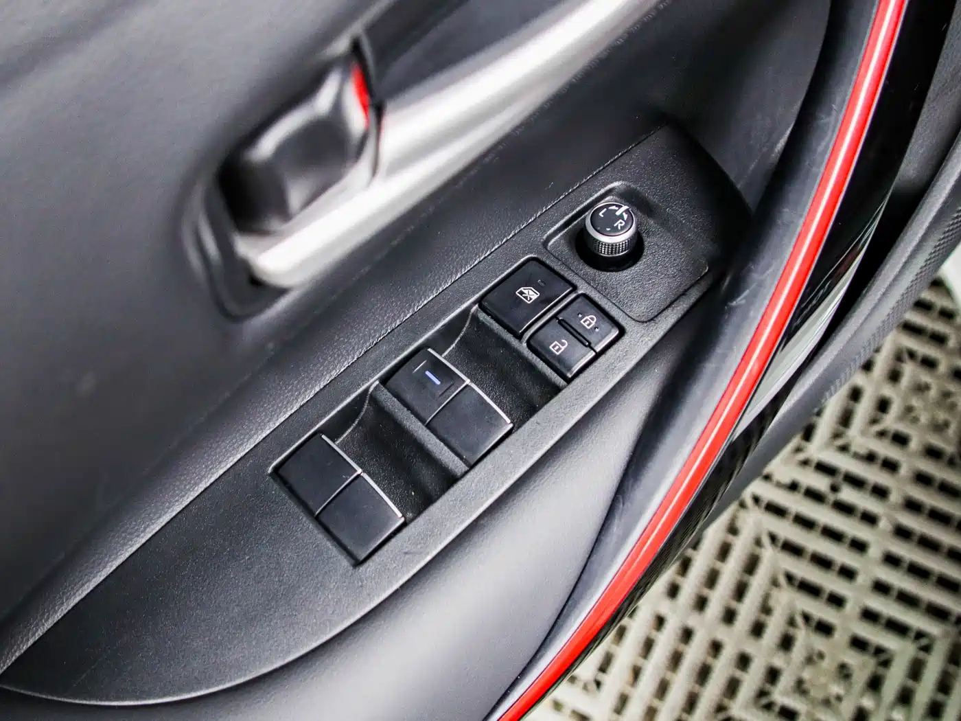Toyota Levin 2022 185T CVT Sport Edition фото 6