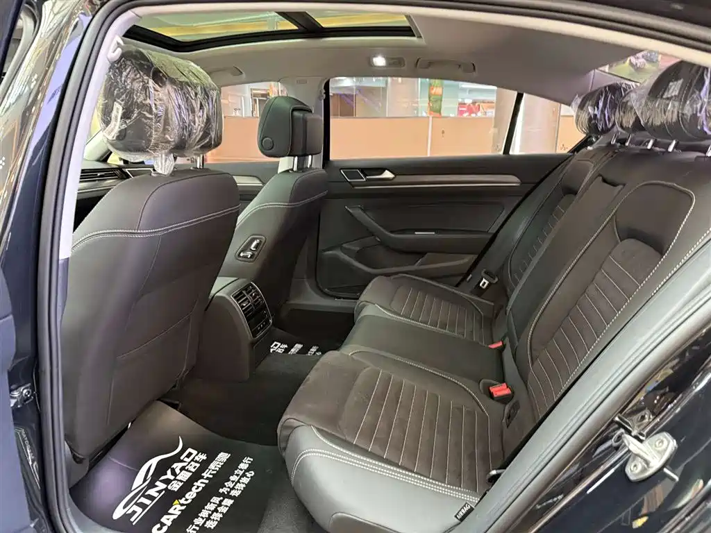 Volkswagen Magotan 2020 330TSI DSG Luxury фото 8