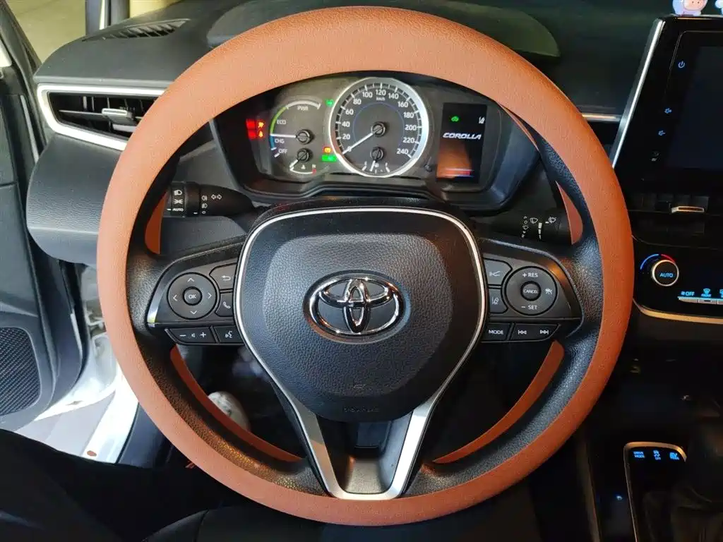 Toyota Corolla 2021 Hybrid 1.8L E-CVT Elite Edition фото 7